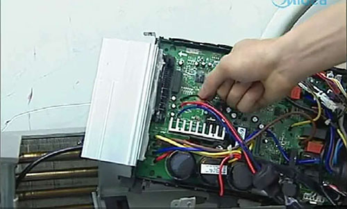 杜尔伯特美的空调电话是多少